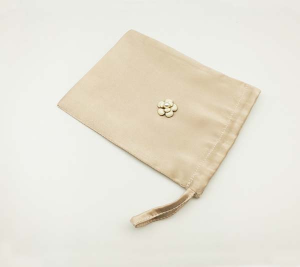 100% silk eyeshade pouch 