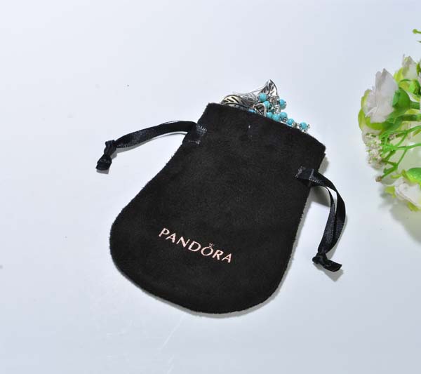 black jewelry pouch